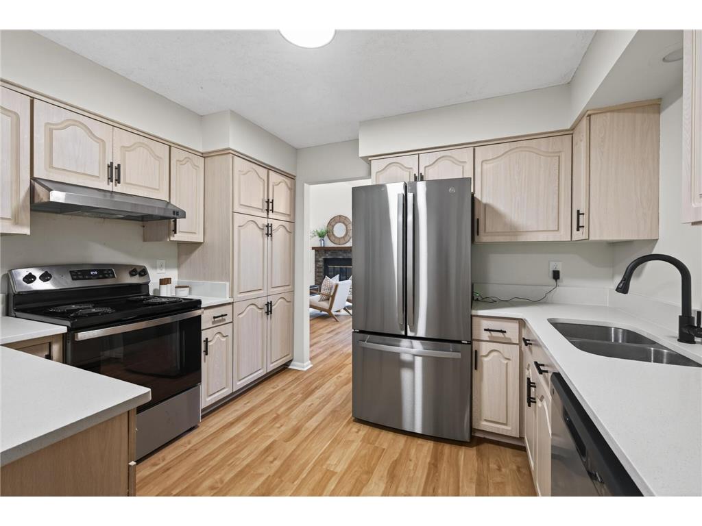 12405 Birnamwood Court Burnsville MN 55337 7086037 image5
