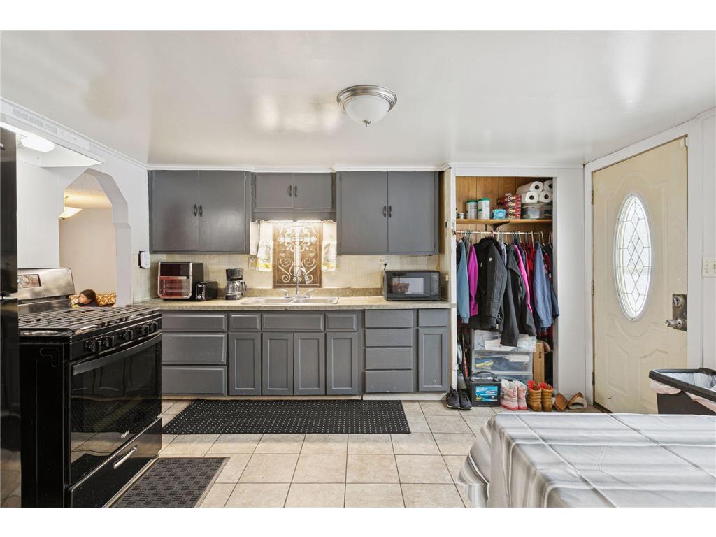 1241 Barclay Street Saint Paul MN 55106 7012284 image23
