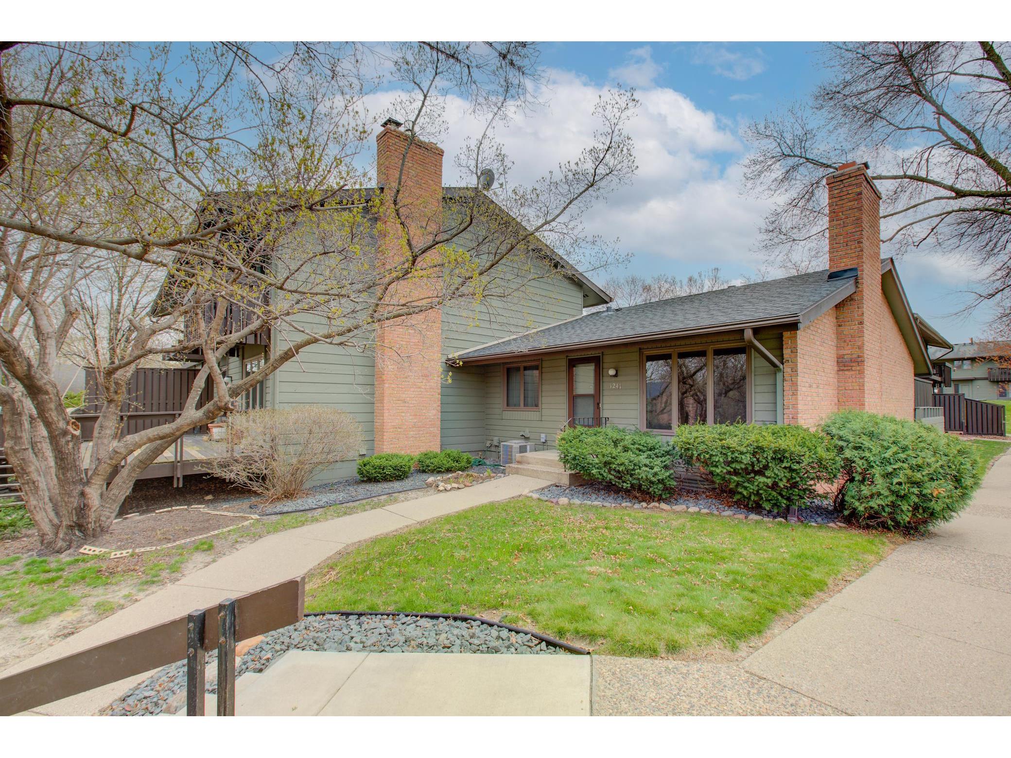 1241 Brighton Square, New Brighton, MN 55112 MLS 5745289 Edina Realty