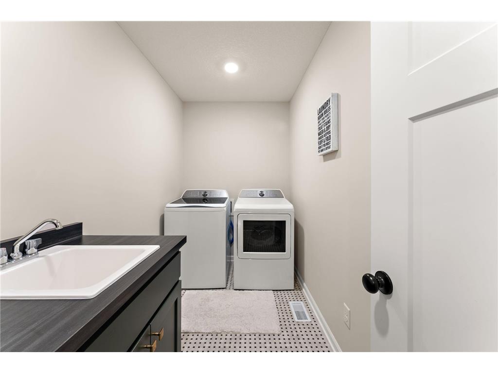 1241 Edge Way Jordan MN 55352 7061691 image42