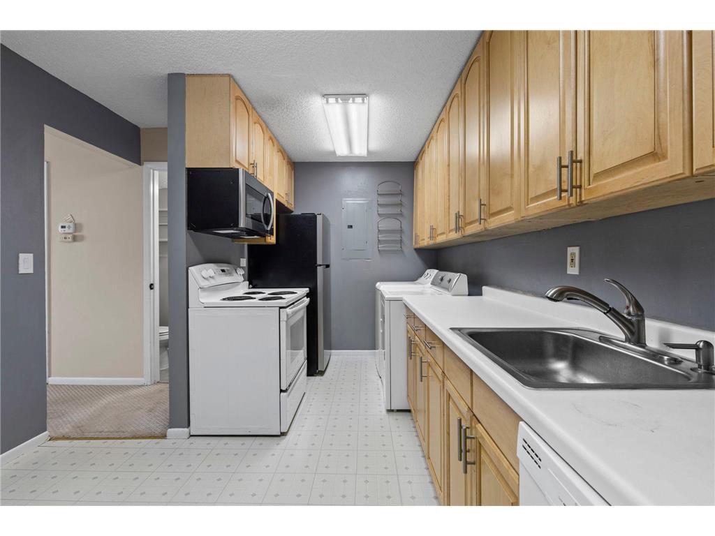 1241 Wagon Wheel Road Hopkins MN 55343 7065152 image12