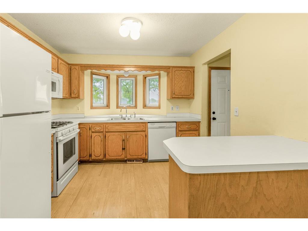 12413 Jay Street NW Coon Rapids MN 55448 7008983 image4