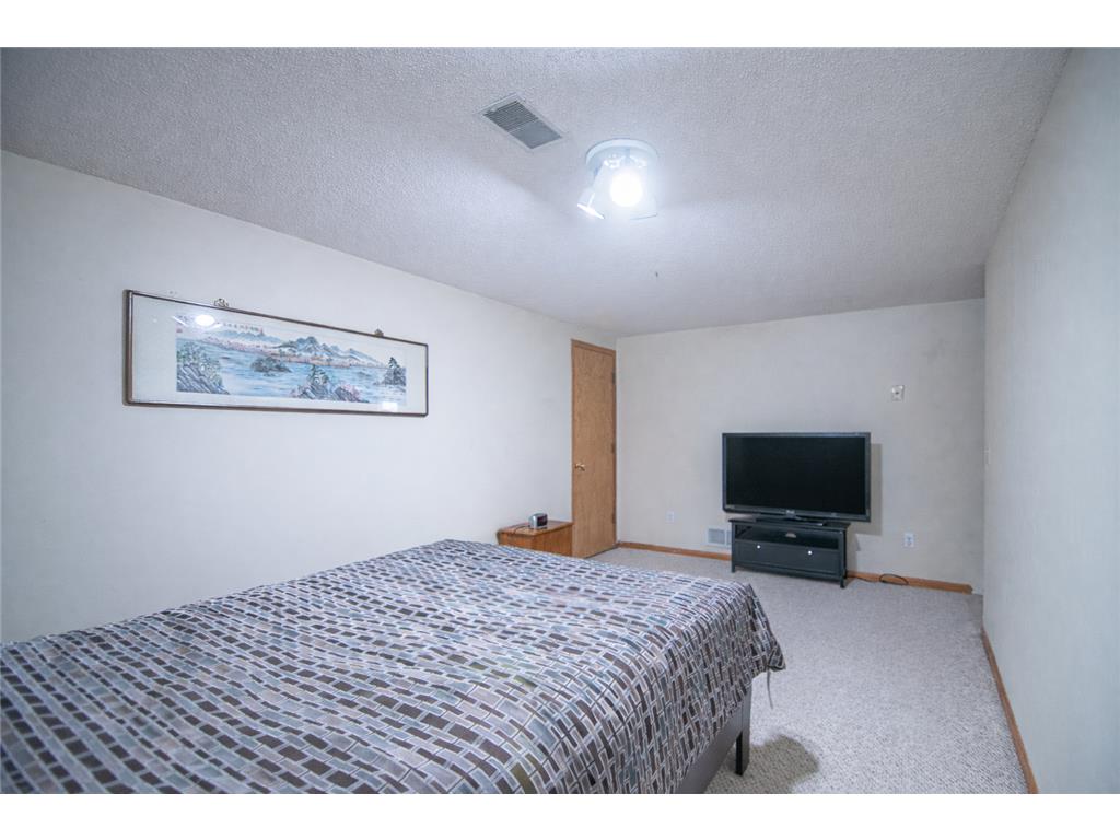 1242 Myrtle Street N Maplewood MN 55119 7036827 image21