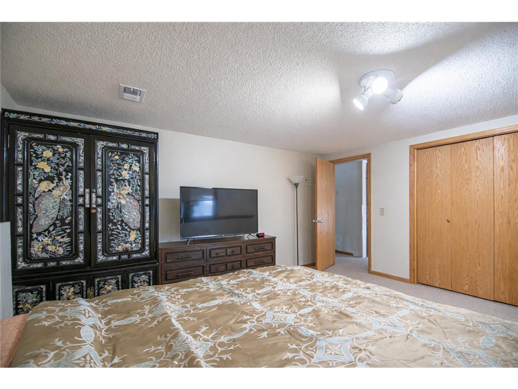 1242 Myrtle Street N Maplewood MN 55119 7036827 image24