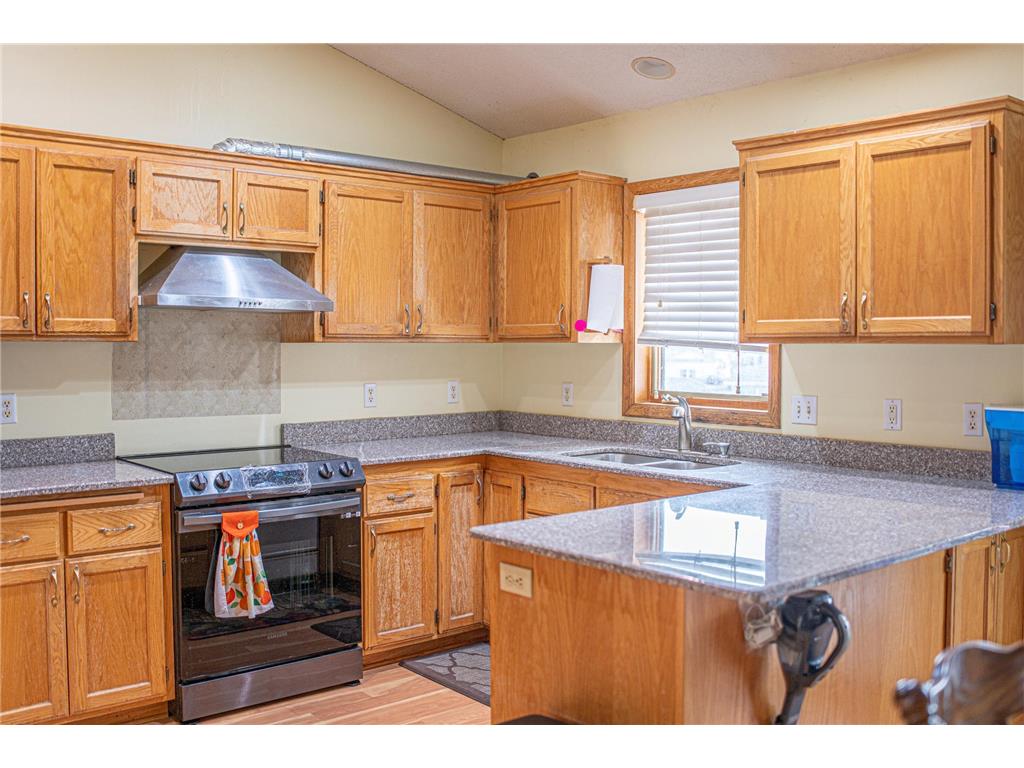 1242 Myrtle Street N Maplewood MN 55119 7036827 image4