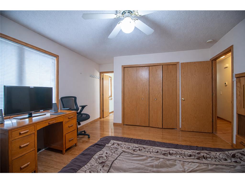 1242 Myrtle Street N Maplewood MN 55119 7036827 image8