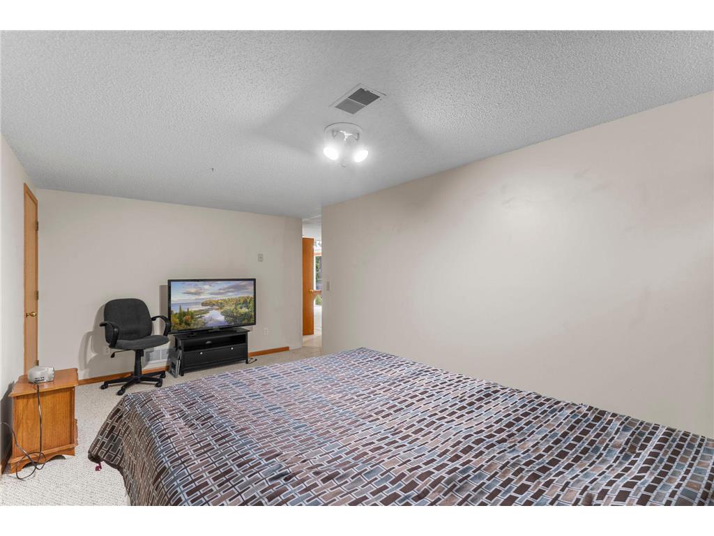 1242 Myrtle Street N Maplewood MN 55119 7093163 image42
