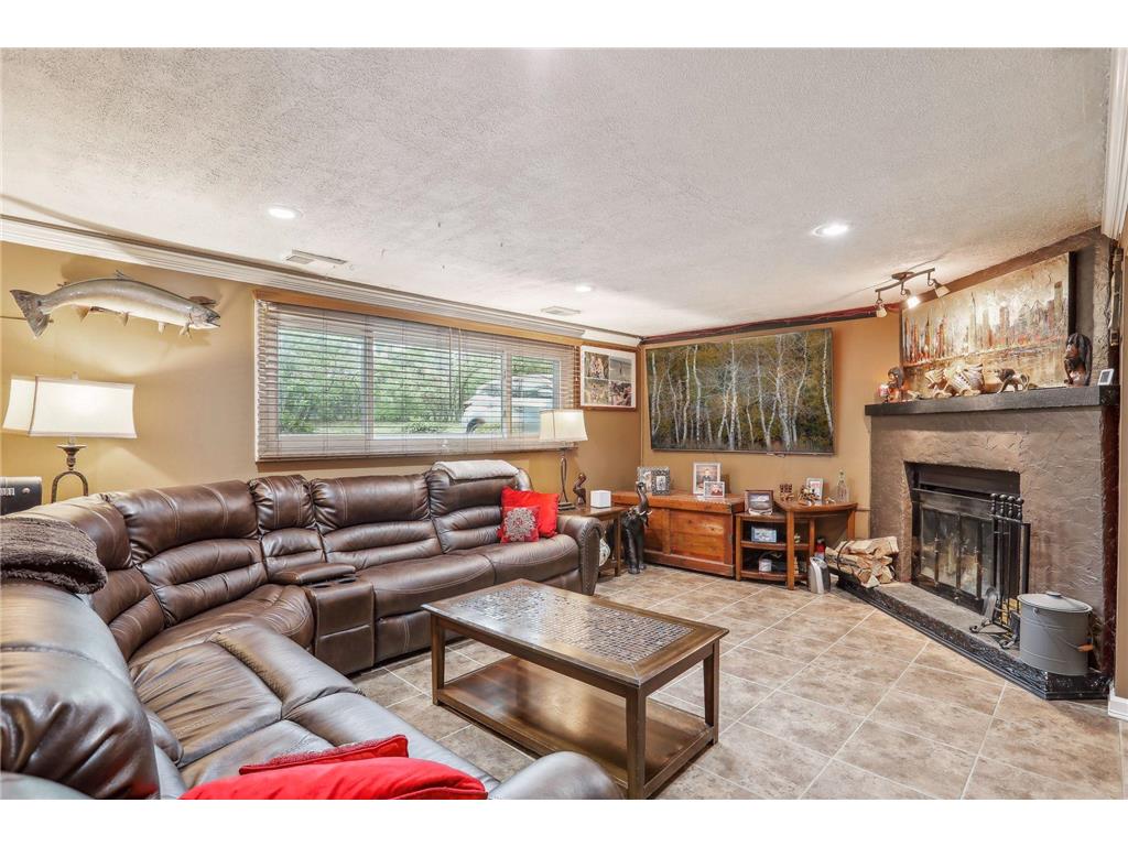 12429 Flag Avenue Savage MN 55378 6543212 image1