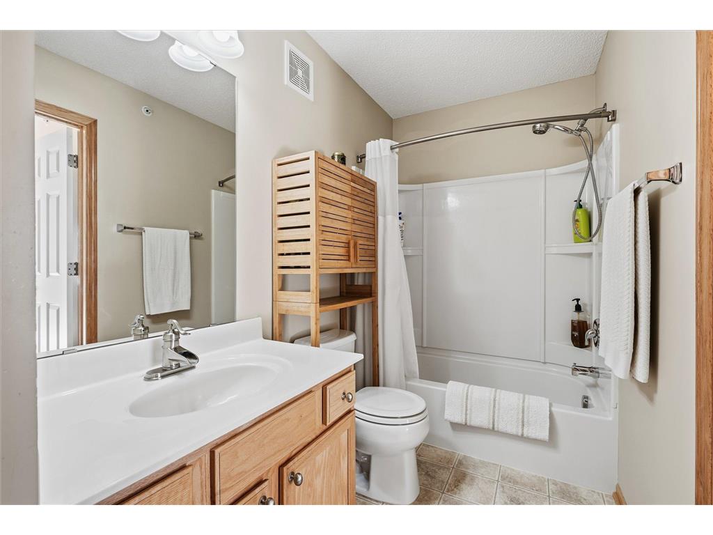 1243 Majestic Avenue #313 Maplewood MN 55109 7015805 image17