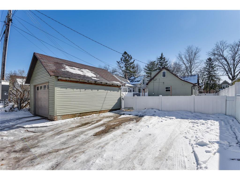 1243 Reaney Avenue Saint Paul MN 55106 7036628 image28