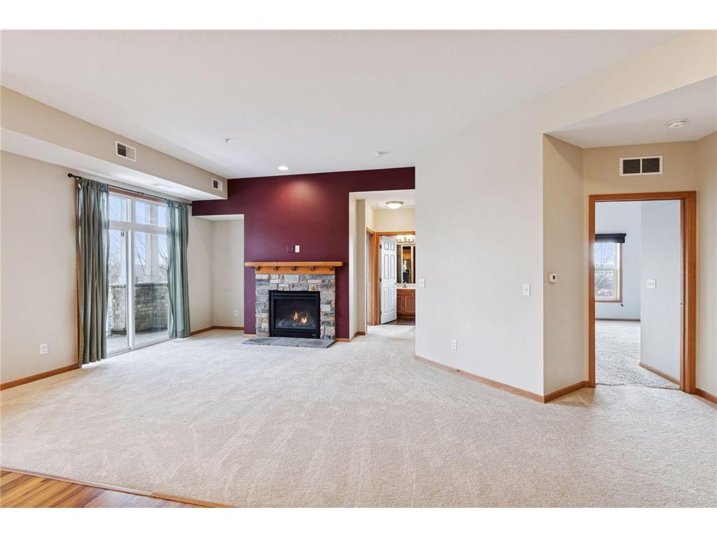 1244 County Road D E #106 Maplewood MN 55109 7023930 image18