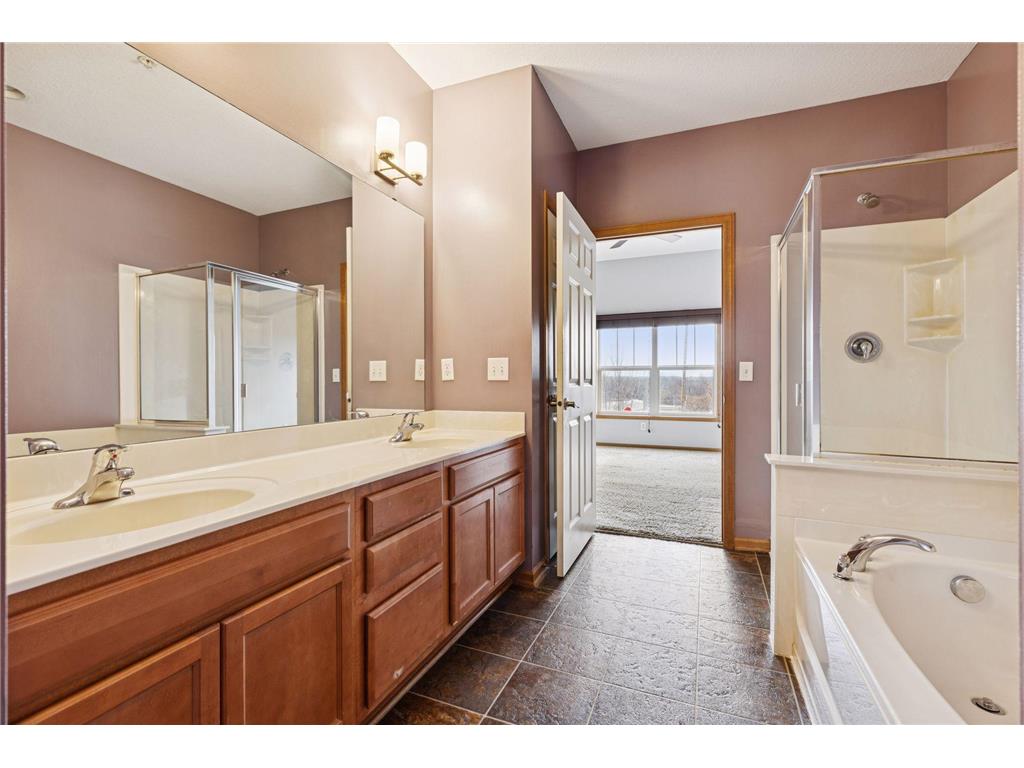 1244 County Road D E #106 Maplewood MN 55109 7023930 image23