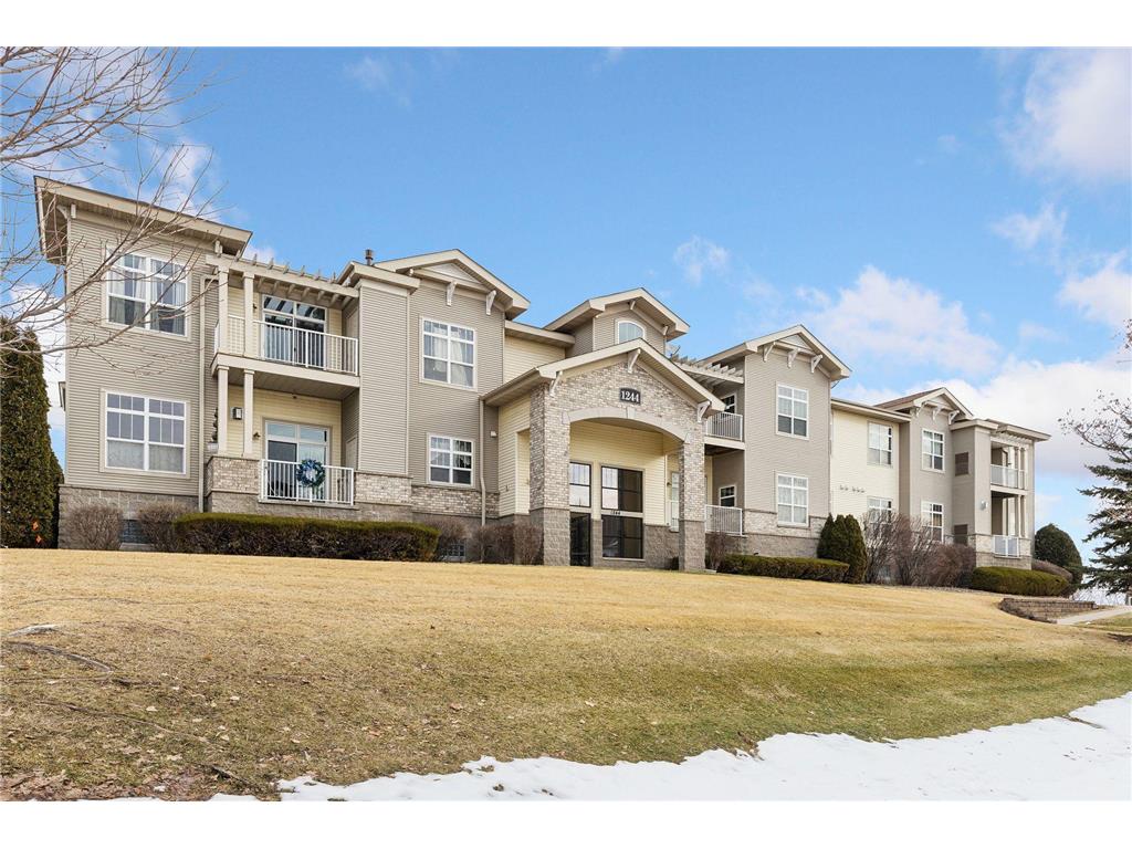 1244 County Road D E #106 Maplewood MN 55109 7023930 image31