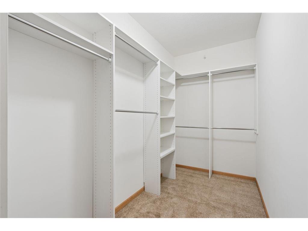 1244 County Road D E #205 Maplewood MN 55109 7044040 image17