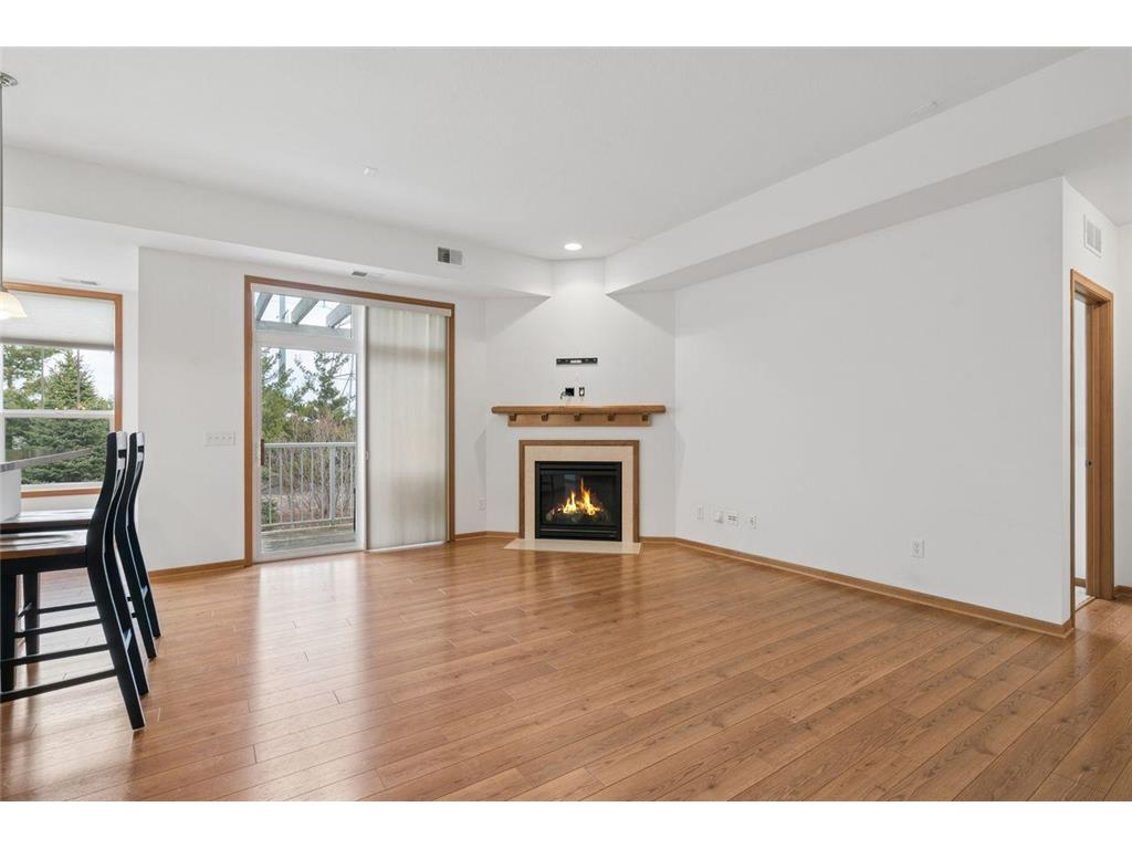 1244 County Road D E #205 Maplewood MN 55109 7044040 image9