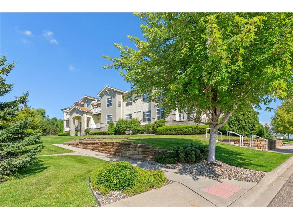 1244 County Road D East #205 Maplewood MN 55109 6422033 image1