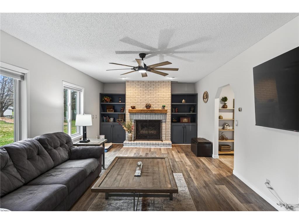 1244 Granada Circle N Oakdale MN 55128 7057895 image2