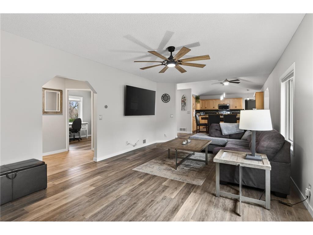 1244 Granada Circle N Oakdale MN 55128 7057895 image3