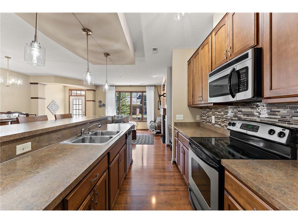 12449 Flanders Court NE #G Blaine MN 55449 7069059 image25