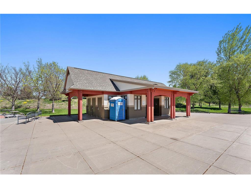 12449 Flanders Court NE #G Blaine MN 55449 7069059 image48