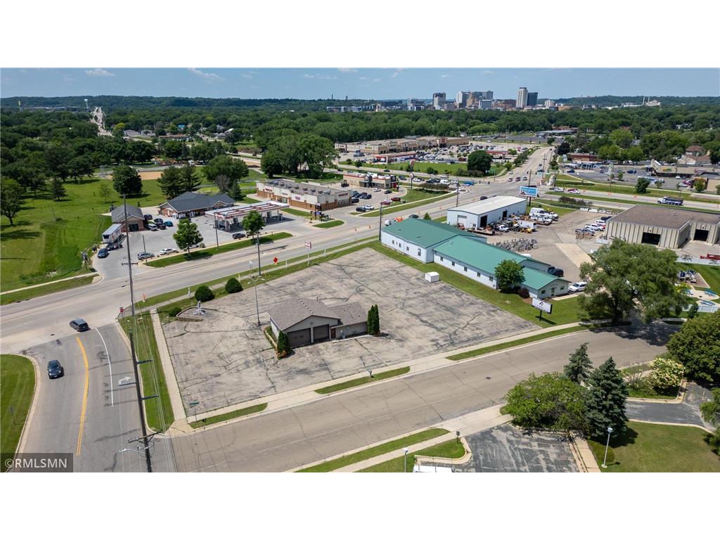 1245 Eastgate Drive SE Rochester MN 55904 6740358 image18