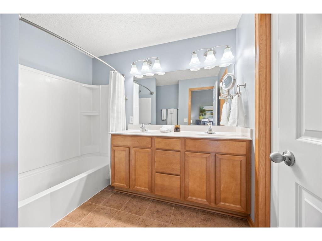 1246 Chateau Avenue #409 Maplewood MN 55109 7104783 image14