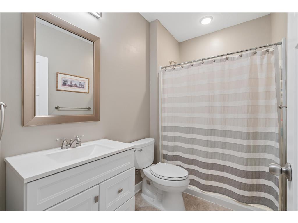 1248 Oak Tree Court Carver MN 55315 7050591 image16