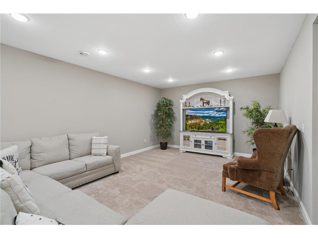 1248 Oak Tree Court Carver MN 55315 7050591 image17