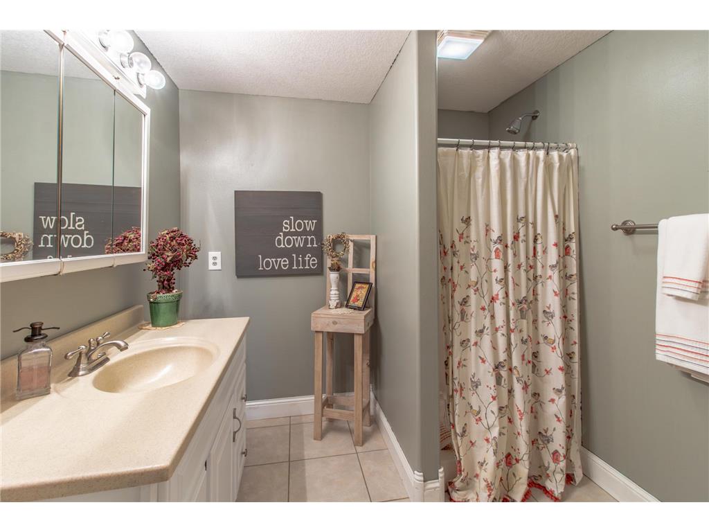 12480 212th Avenue NE New London MN 56273 7105626 image100