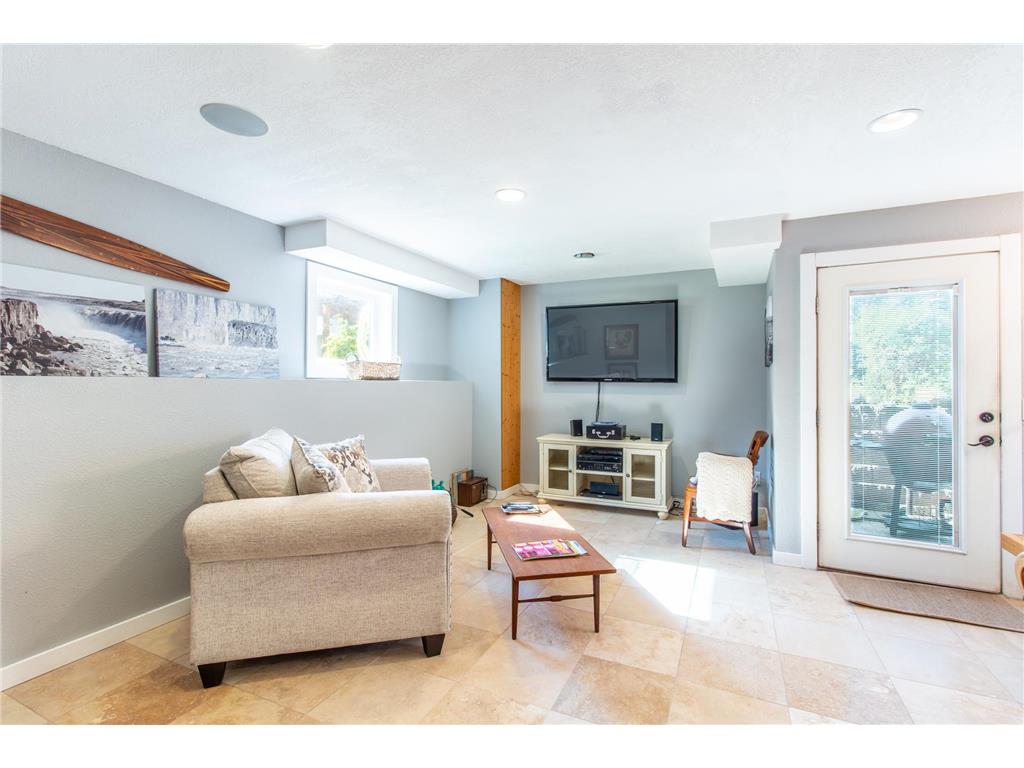 12480 212th Avenue NE New London MN 56273 7105626 image110