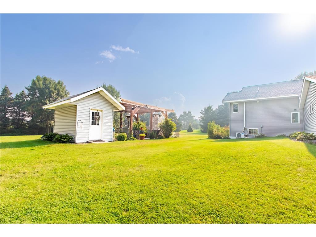 12480 212th Avenue NE New London MN 56273 7105626 image12