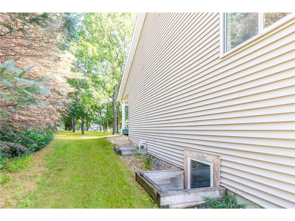 12480 212th Avenue NE New London MN 56273 7105626 image35