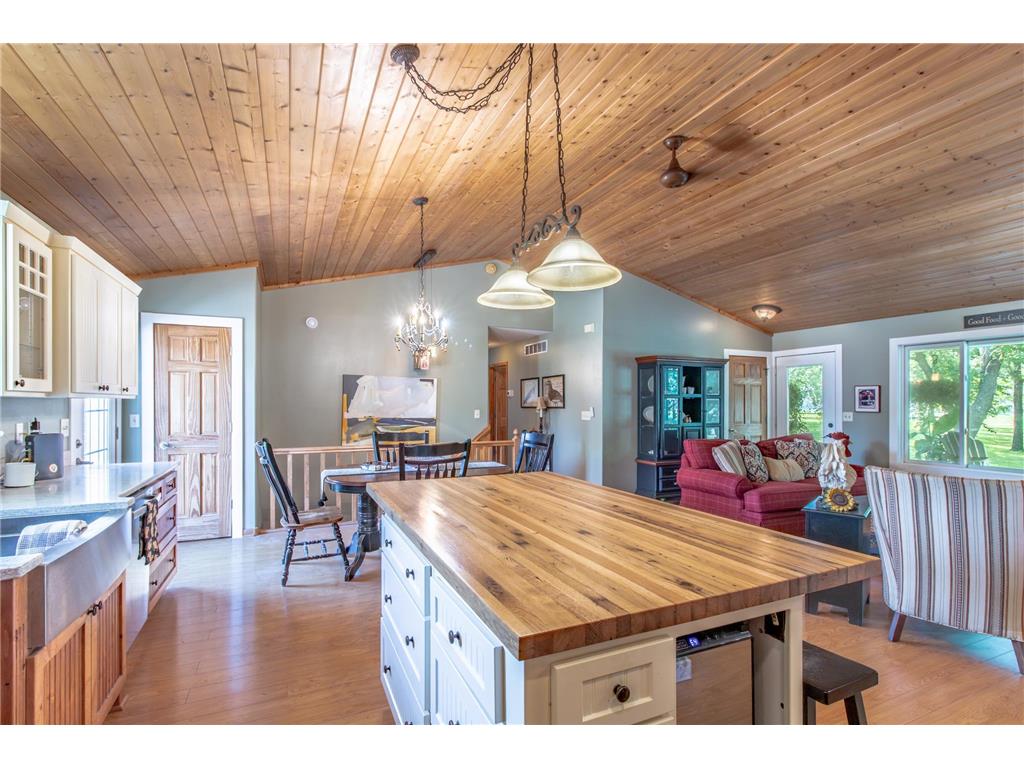 12480 212th Avenue NE New London MN 56273 7105626 image54