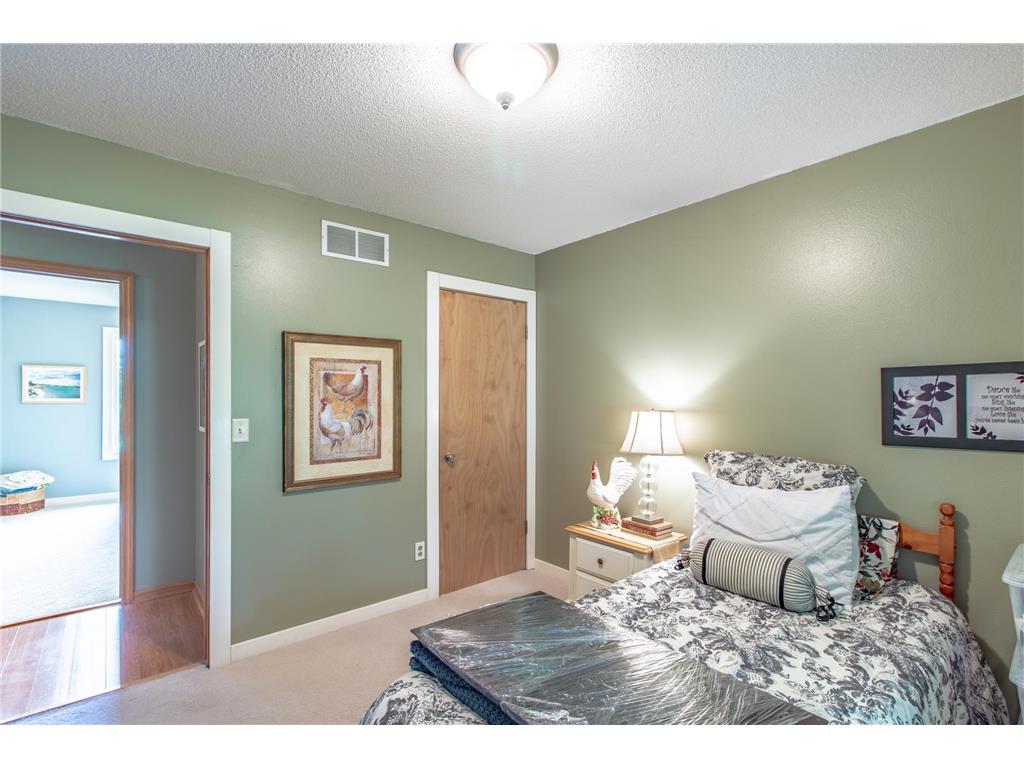 12480 212th Avenue NE New London MN 56273 7105626 image79