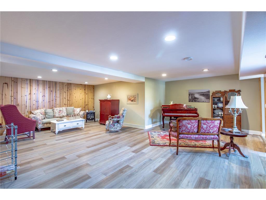 12480 212th Avenue NE New London MN 56273 7105626 image93