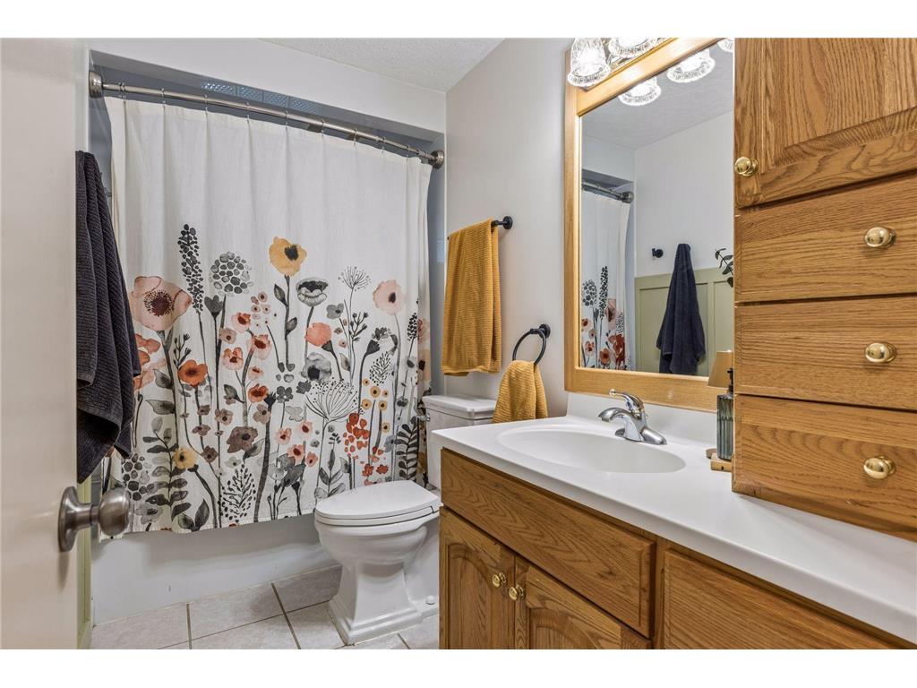 1249 Pinewood Court Woodbury MN 55125 7044237 image16