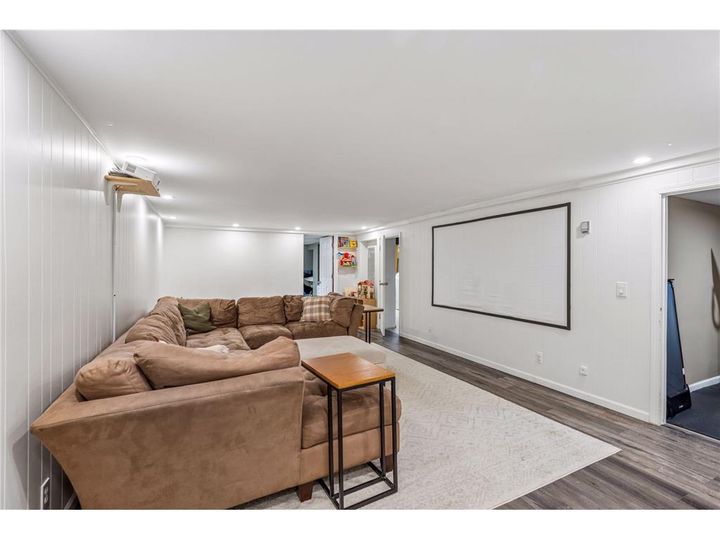 1249 Pinewood Court Woodbury MN 55125 7044237 image17