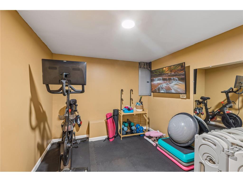 1249 Pinewood Court Woodbury MN 55125 7044237 image20