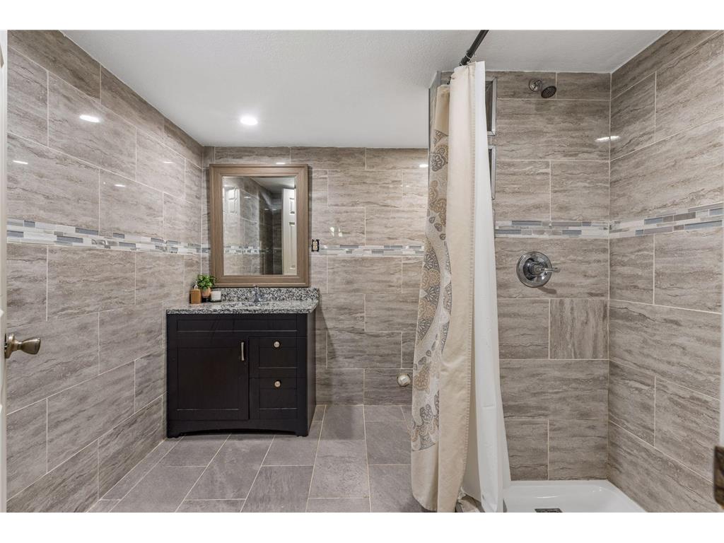 1249 Pinewood Court Woodbury MN 55125 7044237 image22
