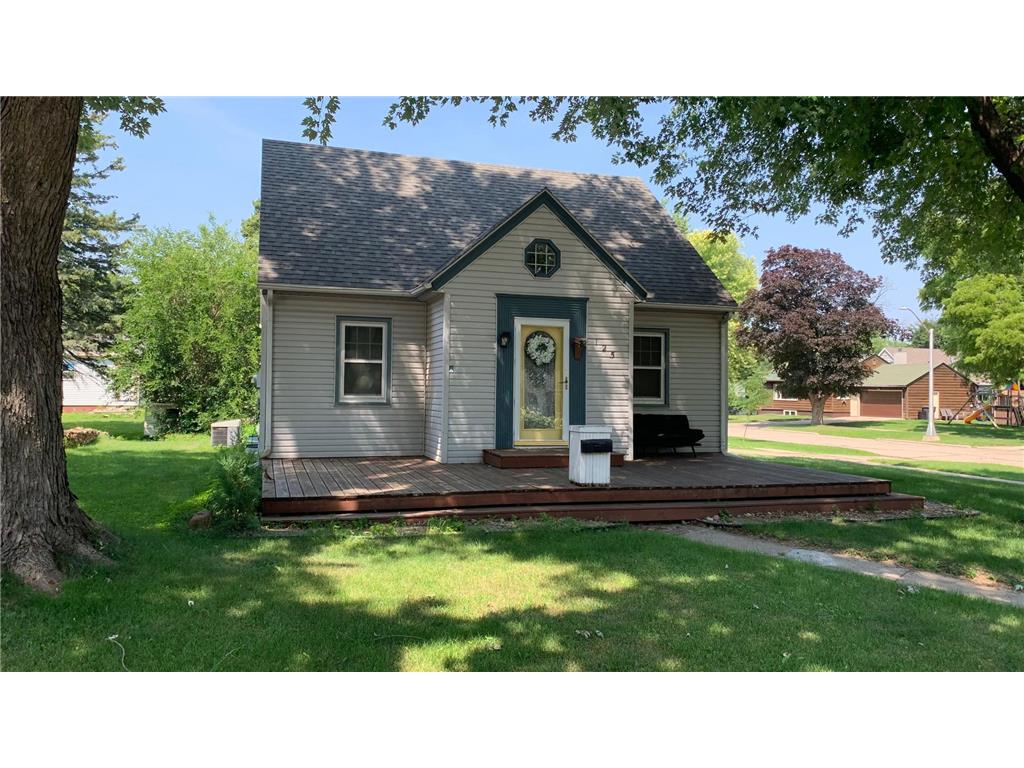 125 9th Avenue Worthington MN 56187 6406967 image1