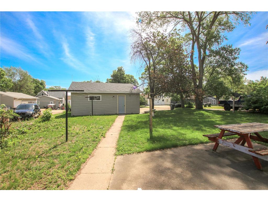 125 Adams Street SE Hutchinson MN 55350 7077380 image3