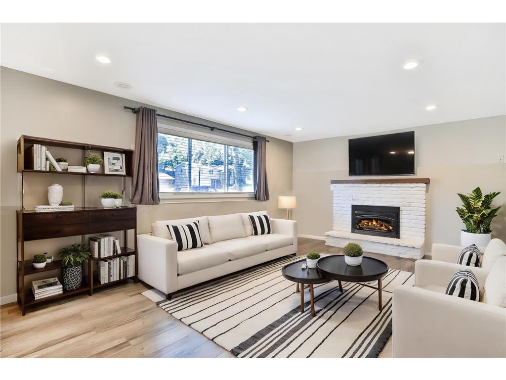 125 Chaparral Drive Apple Valley MN 55124 6545914 image1