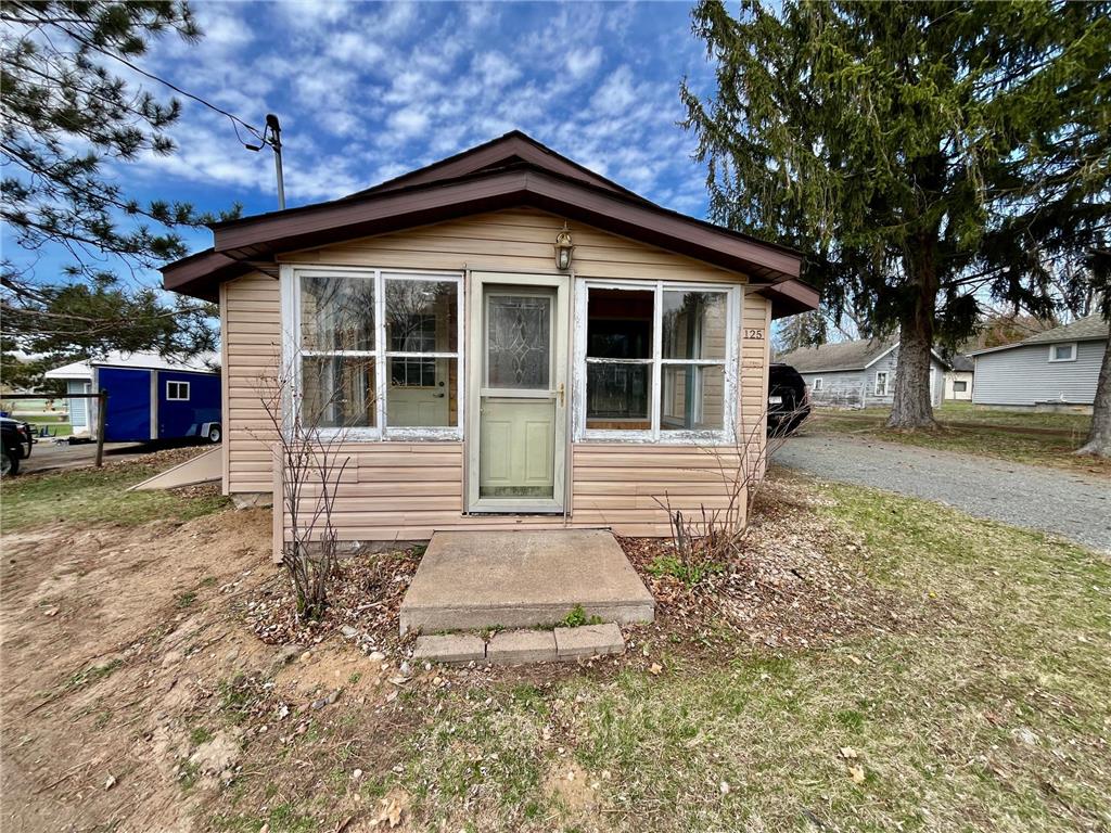 125 E 1st Street Dresser WI 54009 6715841 image1