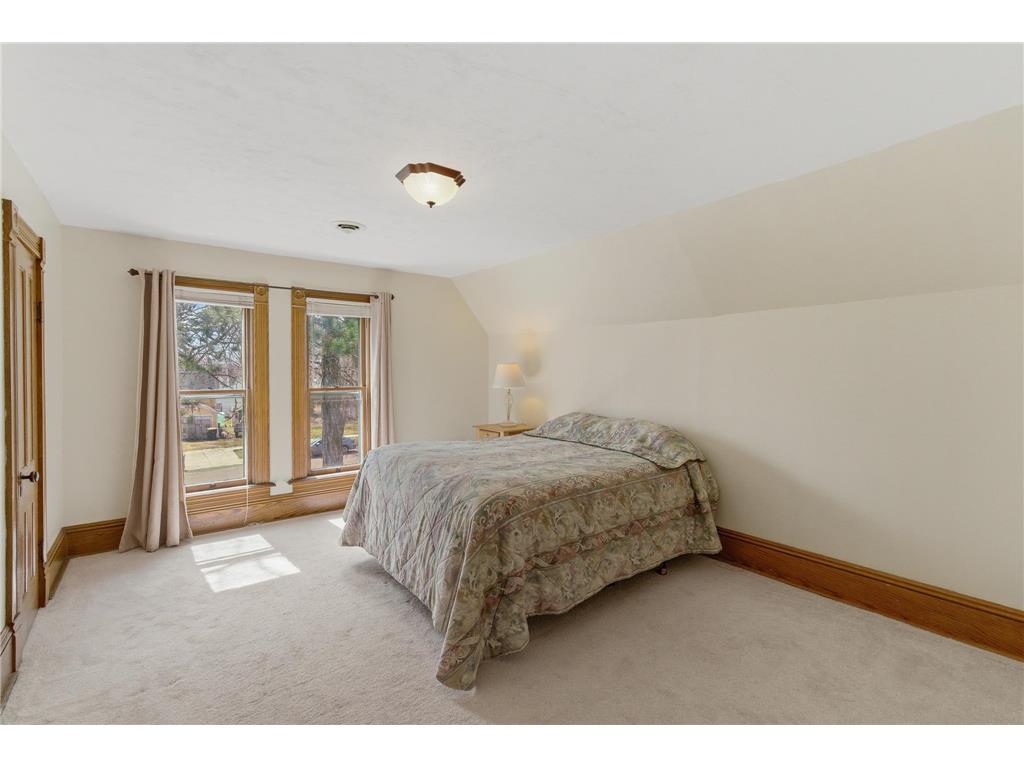 125 E 2nd Street Blue Earth MN 56013 7051481 image14