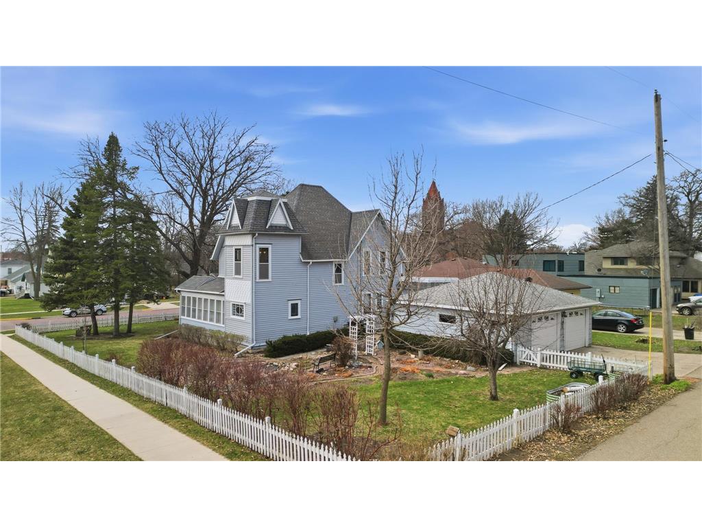 125 E 2nd Street Blue Earth MN 56013 7051481 image34