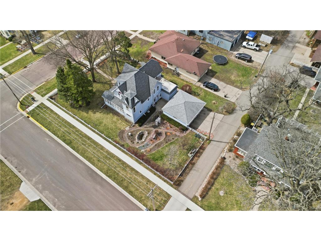 125 E 2nd Street Blue Earth MN 56013 7051481 image4