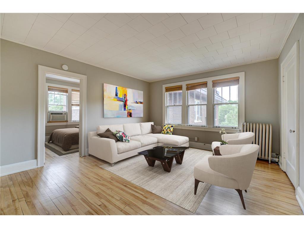 125 Lexington Parkway S #6 Saint Paul MN 55105 6385221 image1