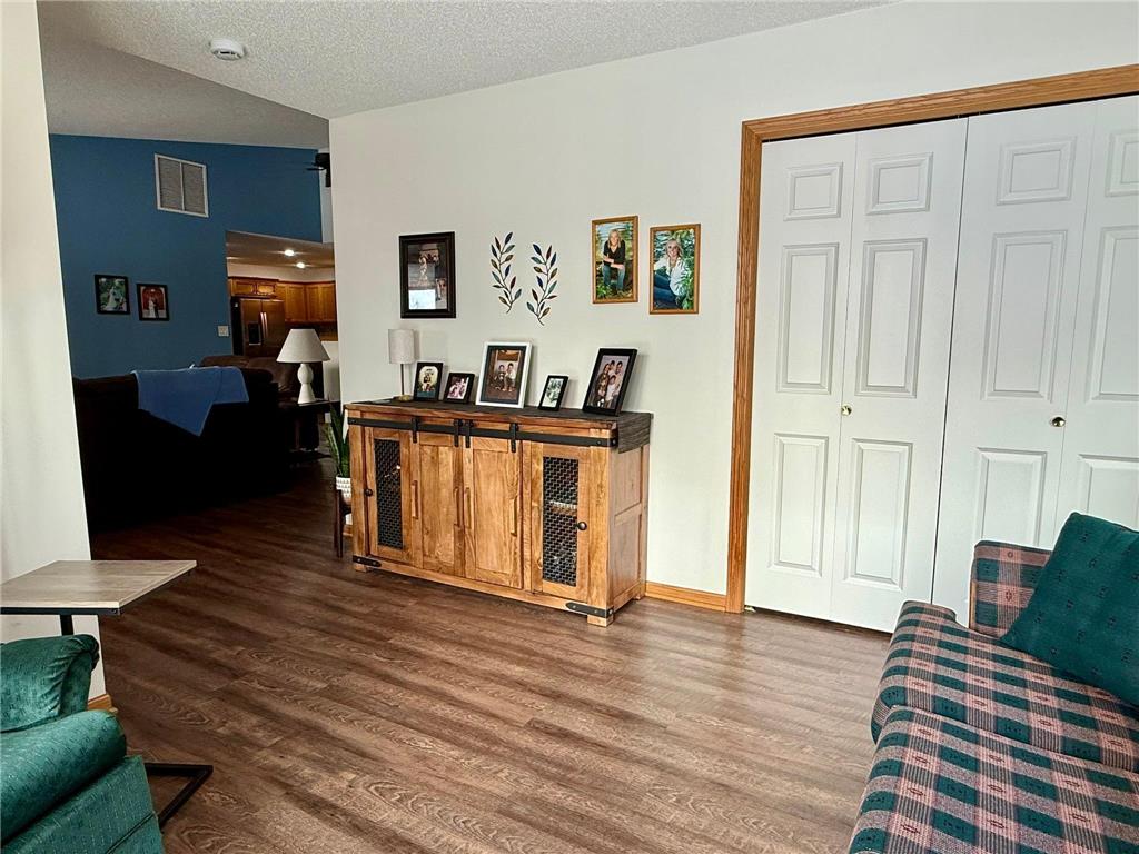 125 Meadow Lane New London MN 56273 7000737 image18