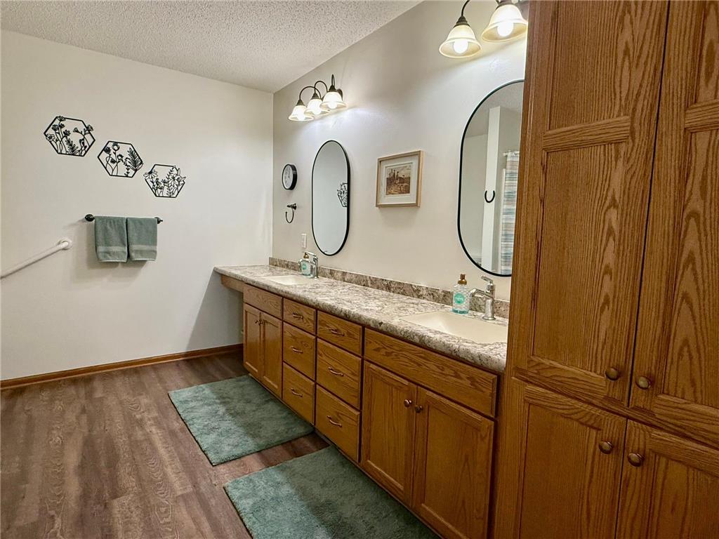 125 Meadow Lane New London MN 56273 7000737 image23