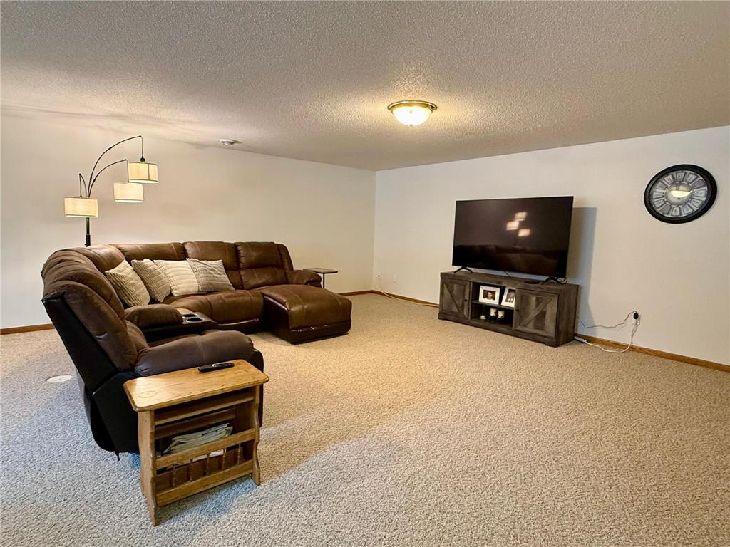 125 Meadow Lane New London MN 56273 7000737 image30